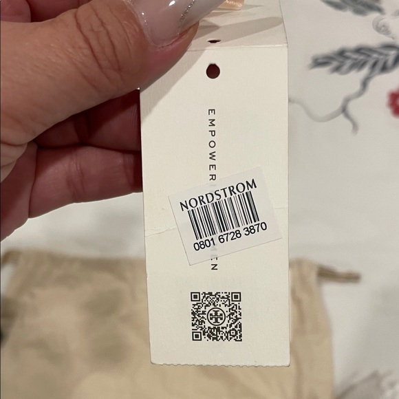 Tory Burch Kira Diamond Quilt Small Convertible Shoulder Bag - Picture 13 of 16